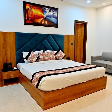 Hotel Elite Amritsar Kamer foto