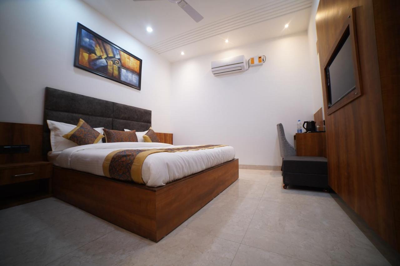 Hotel Elite Amritsar Buitenkant foto