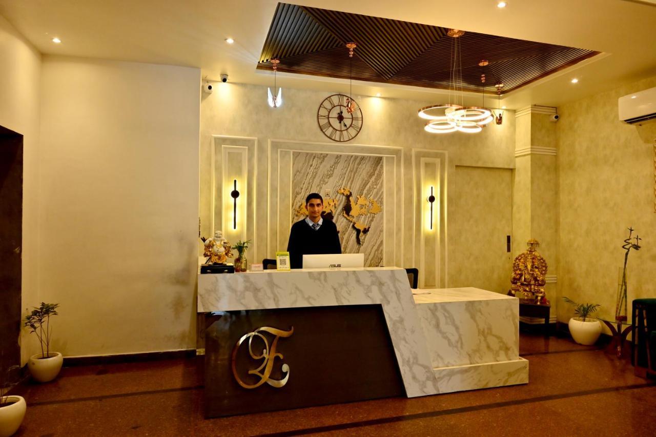 Hotel Elite Amritsar Buitenkant foto