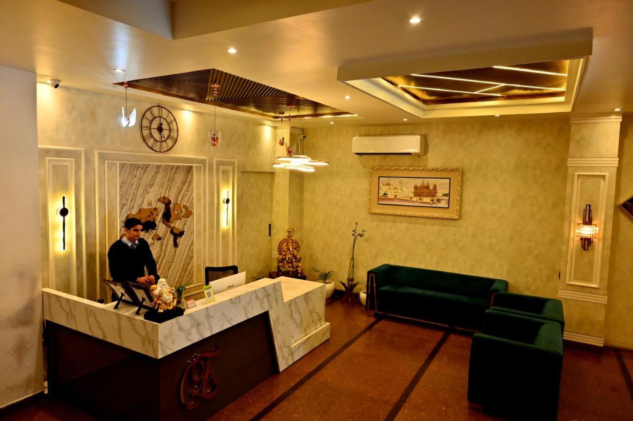 Hotel Elite Amritsar Buitenkant foto